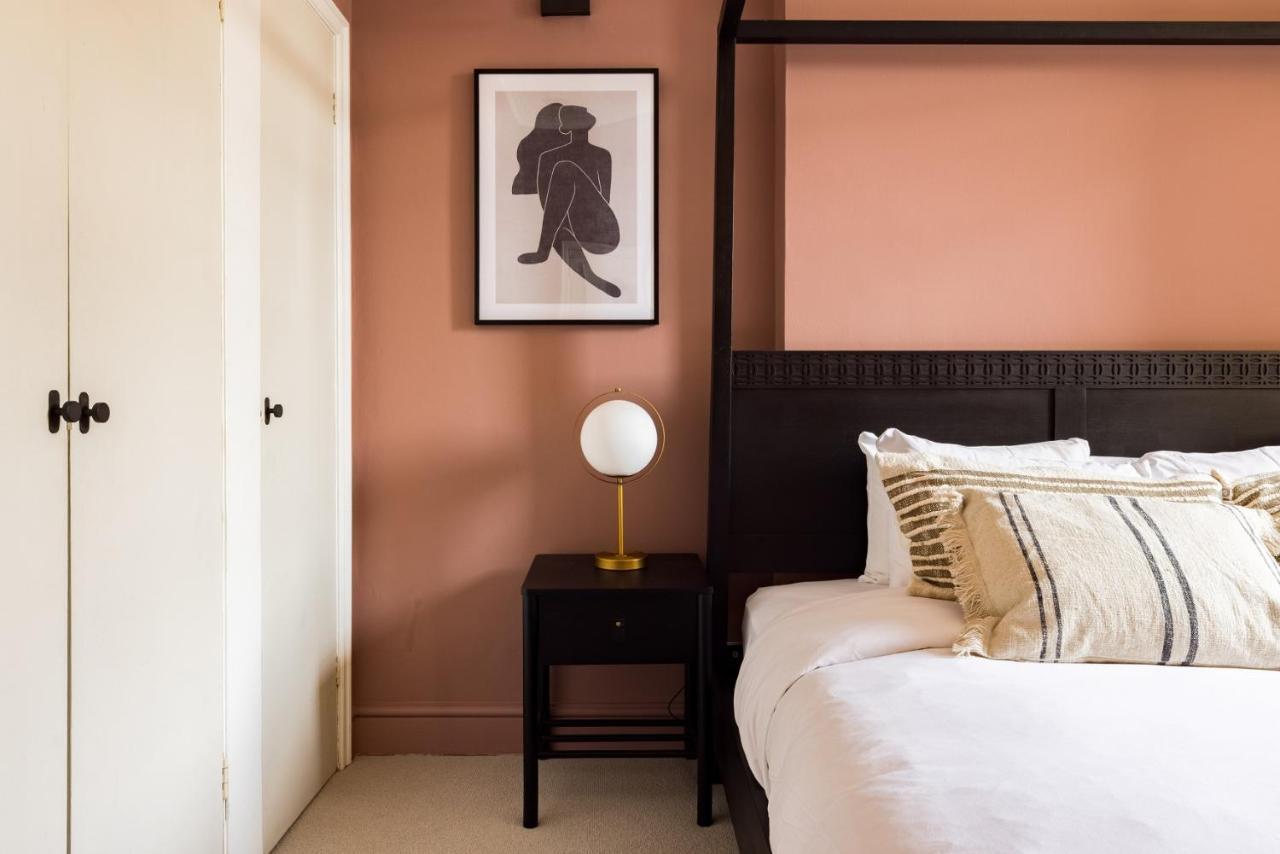 The Sussex Garden Retreat - Elegant 2Bdr Flat Daire Londra Dış mekan fotoğraf