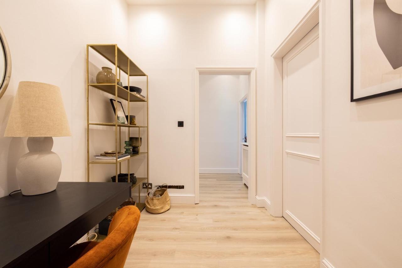 The Sussex Garden Retreat - Elegant 2Bdr Flat Daire Londra Dış mekan fotoğraf