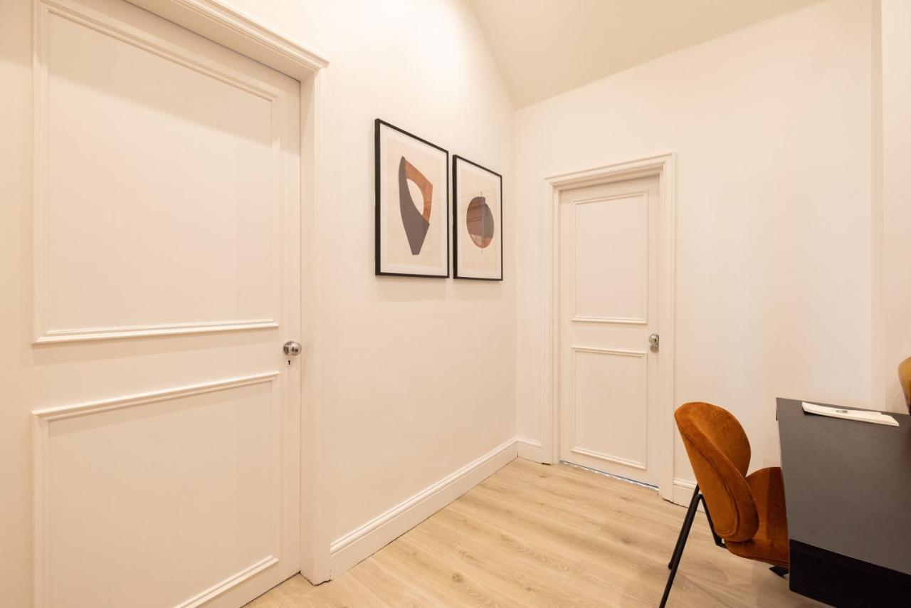 The Sussex Garden Retreat - Elegant 2Bdr Flat Daire Londra Dış mekan fotoğraf