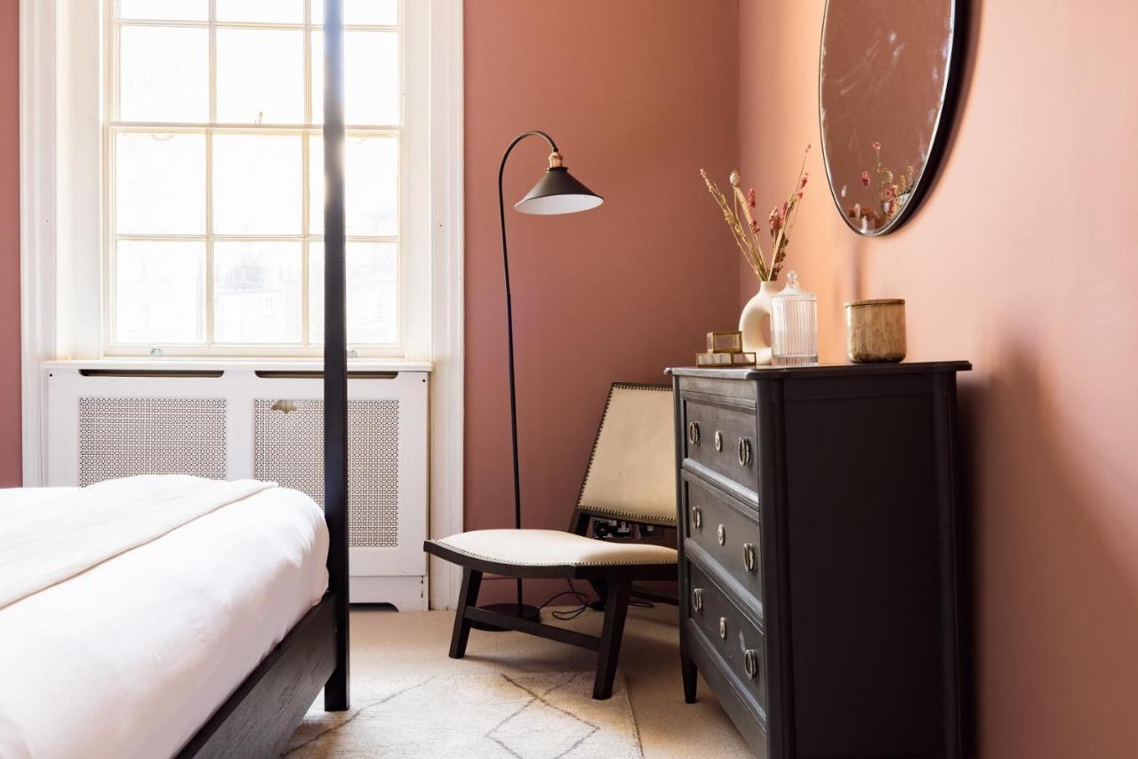 The Sussex Garden Retreat - Elegant 2Bdr Flat Daire Londra Dış mekan fotoğraf