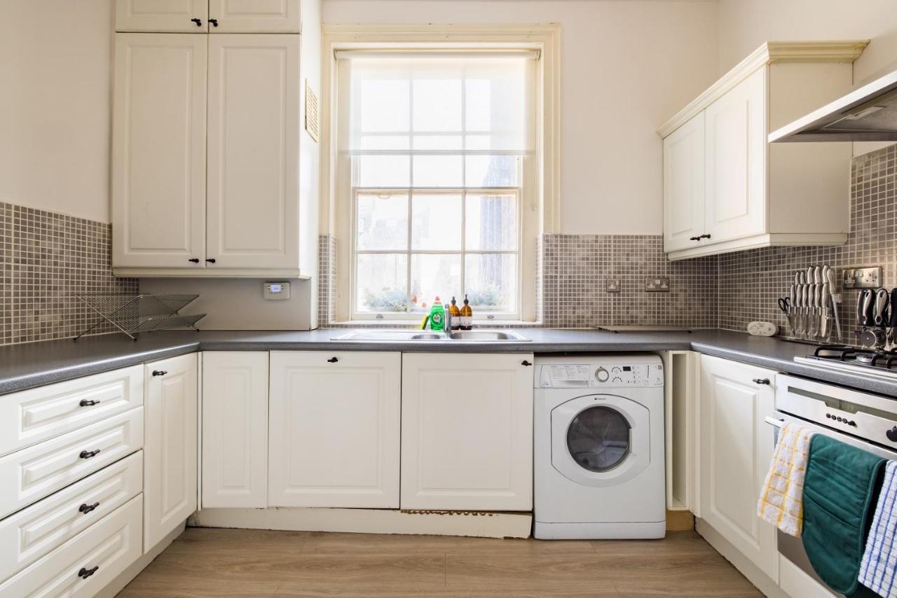 The Sussex Garden Retreat - Elegant 2Bdr Flat Daire Londra Dış mekan fotoğraf